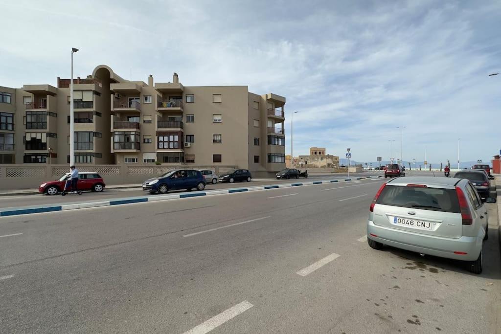 Primera Linea De Playa Y Gibraltar A 5 Minutos La Linea de la Concepcion Exterior foto